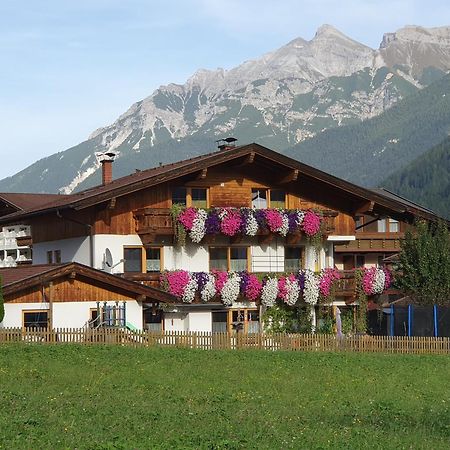 Ferienwohnung Haus Stern Neustift im Stubaital Exterior foto