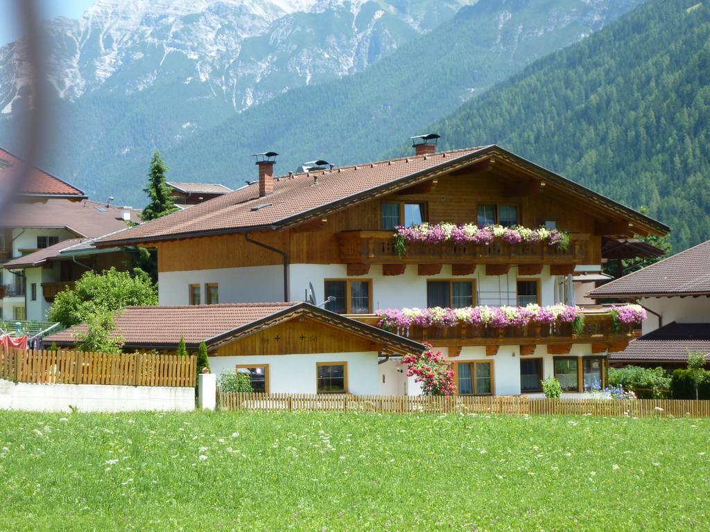 Ferienwohnung Haus Stern Neustift im Stubaital Exterior foto