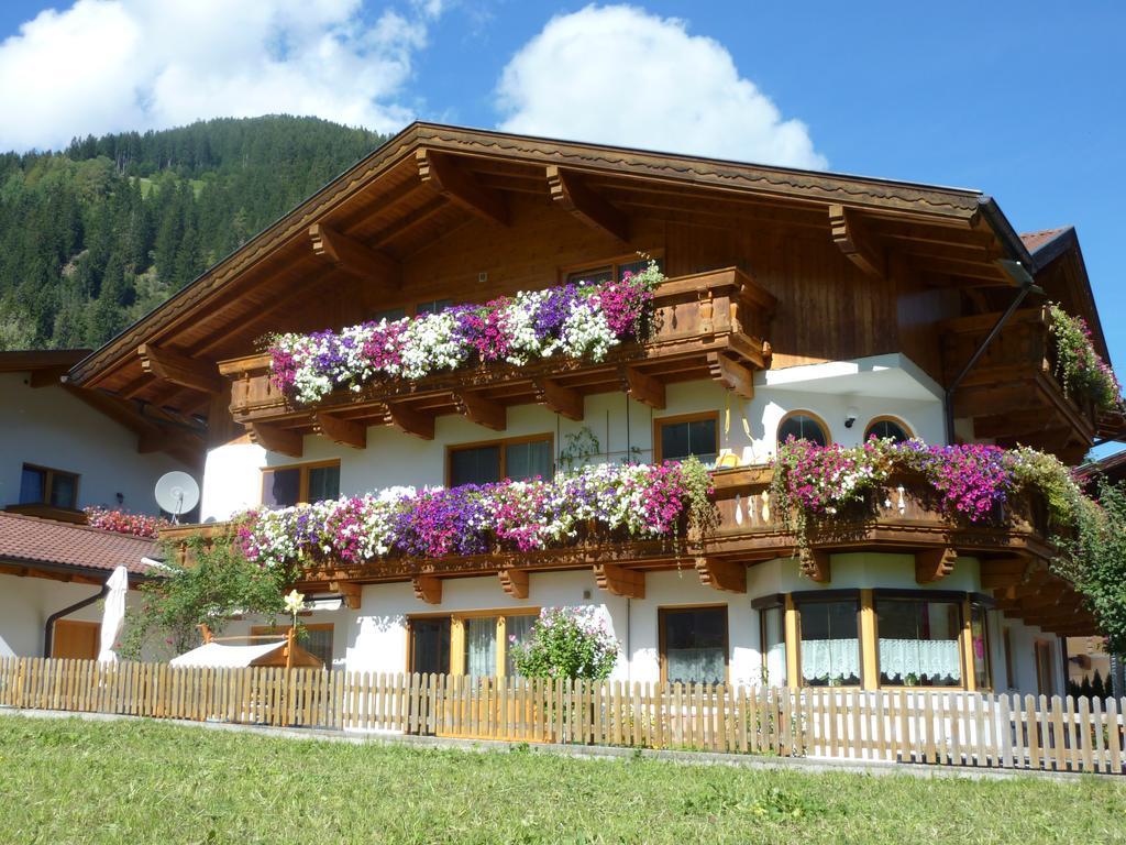Ferienwohnung Haus Stern Neustift im Stubaital Exterior foto